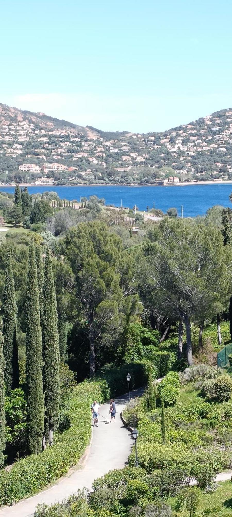 Cap Esterel Village Vacances T2 Vue Mer Agay Saint-Raphael  Exterior photo